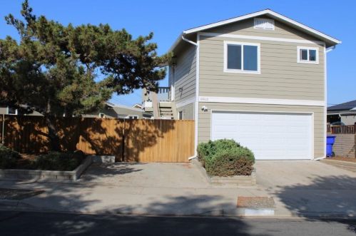 6860 Carthage St, San Diego, CA 92120-2842