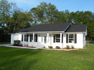 329 Jerry Cir, Macclenny, FL 32063-5574