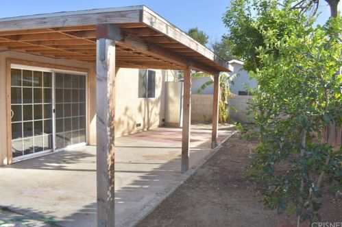 8123 Noble Ave, Van Nuys CA 91402-4509 exterior