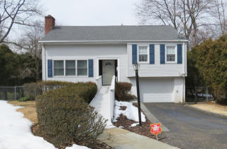 6 Woods Ln, Rye, NY 10580-1327