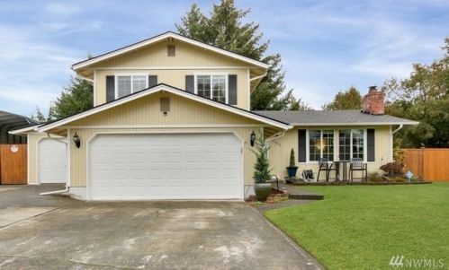 2401 21st St, Puyallup, WA 98373-1384