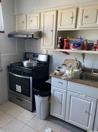 139-04 101st Ave, Jamaica, NY 11435-1026