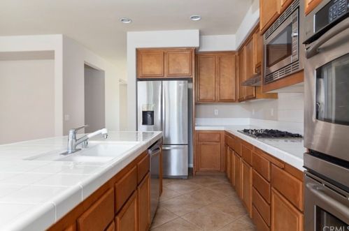 28926 Kennebunk Ct, Temecula CA  92591-7534 exterior