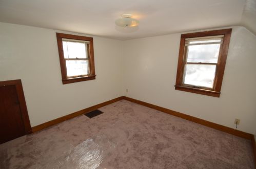 25011 Loomis Rd, Waterford WI  53185-1419 exterior