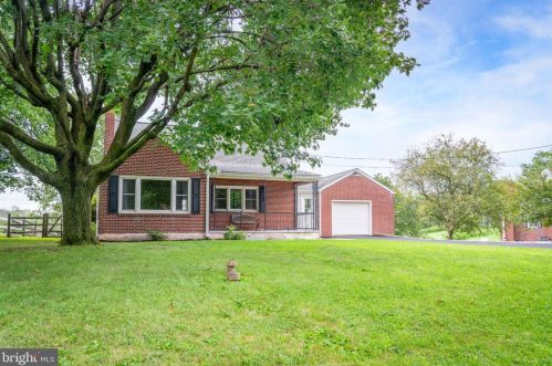 88 Wilson Ave, Gilbertsville, PA 19525-9290
