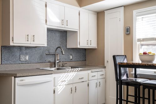 200 79, Milwaukee WI 53219-1707 exterior