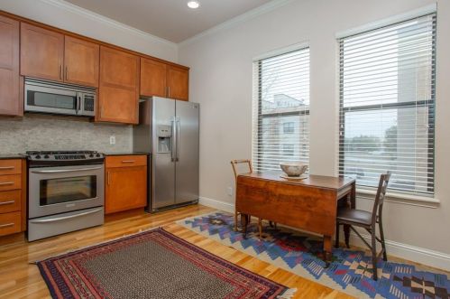 640 Bluff St, Fort Worth, TX 76102-2309