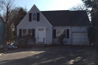 61 Treat Ave, Stamford, CT 06906-1942
