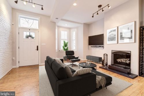 1517 Q St, Washington, DC 20009-3809