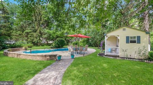 504 Hill Ave, Langhorne PA  19047-3949 exterior