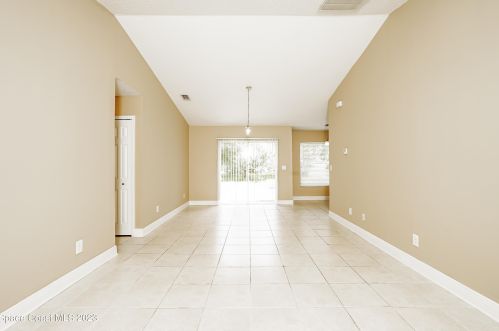 6906 Ocala Ave, Fort Pierce FL  34951-3000 exterior