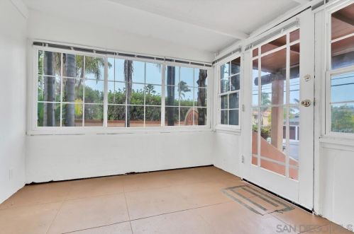 232 Rios Ave, Solana Beach CA  92075-1240 exterior