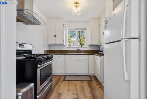 3401 Dakota St, Oakland CA 94602-3801 exterior