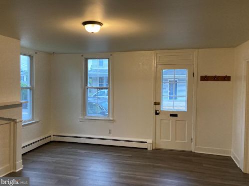 26 Queen St, Lees Cross Roads PA  17257-1412 exterior