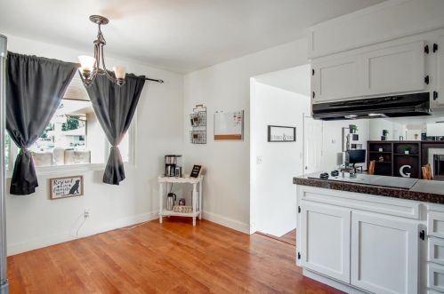 1090 Westward Dr, Hollister CA  95023-5717 exterior