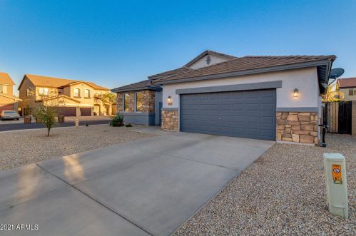 1637 Vineyard Plains Dr, Queen Creek AZ  exterior