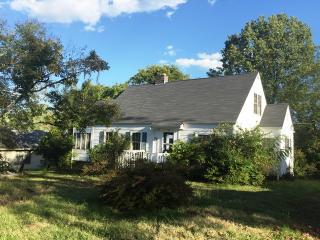 524 Mountain View Ave, Maryville, TN 37803-5702