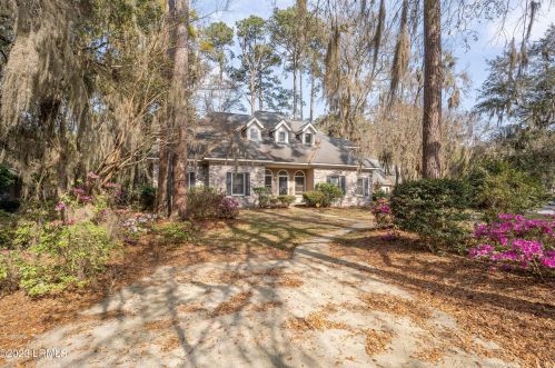 2646 Joshua Cir, Beaufort, SC 29902-6071