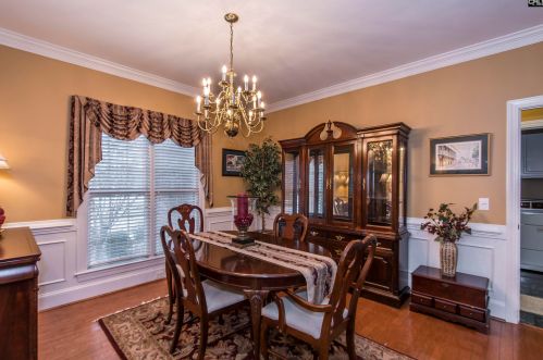 140 Clubhouse Dr, Cayce-West Columbia SC 29172-2584 exterior