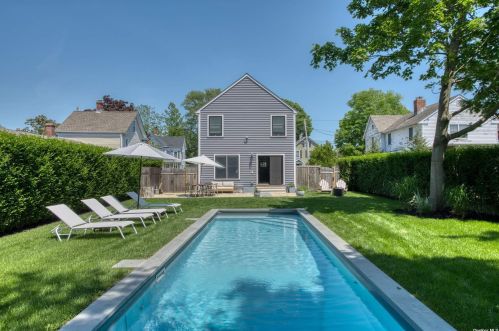 521 2nd St, Greenport, NY 11944-1365