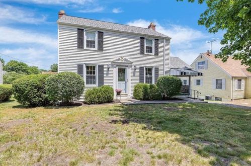 215 Kleber Rd, Glenshaw, PA 15116-1719