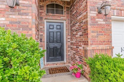 5024 Wild Oats Dr, Fort Worth, TX 76179-8128