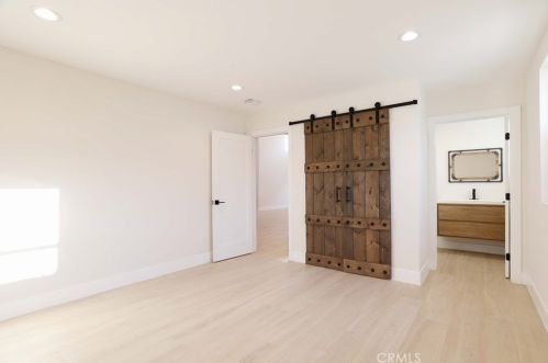 11512 La Maida St, North Hollywood CA  91601-4323 exterior