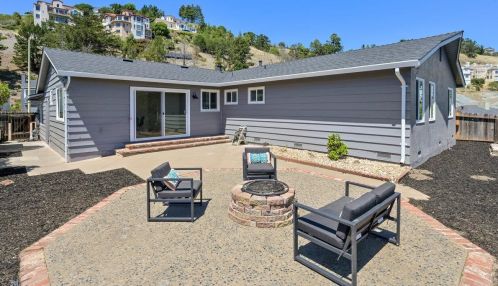 569 Crestmont Dr, Oakland CA 94619-2300 exterior