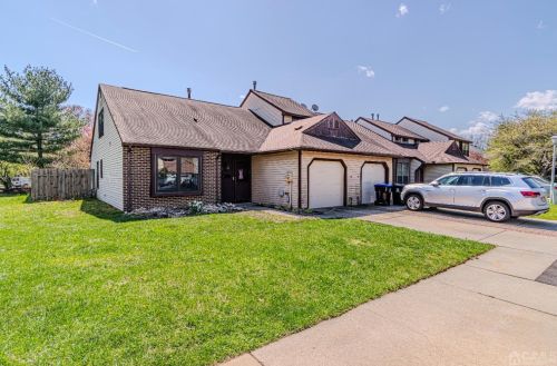 33 Rutledge Ct, East Brunswick NJ  08816-4020 exterior