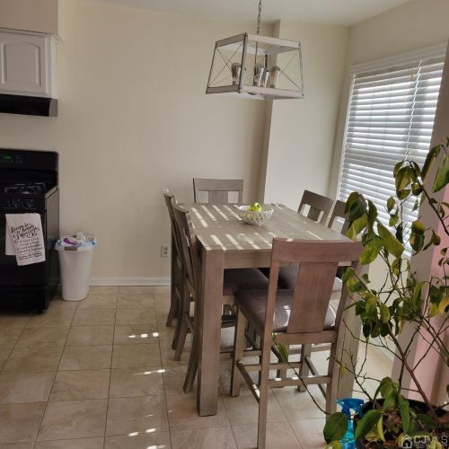 405 Newport Ct, Perth Amboy NJ  08863-1472 exterior