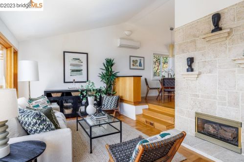 51 Chelton Ln, Oakland CA  94611-2514 exterior