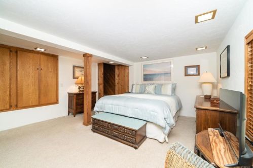 4438 Pescadero Ave, San Diego CA 92107-3629 exterior