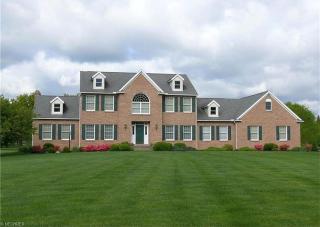 3888 Edison St, Hartville, OH 44632-9723