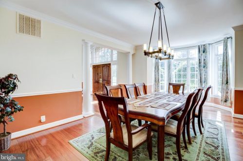 20405 Crimson Pl, Leesburg VA 20175-6362 exterior