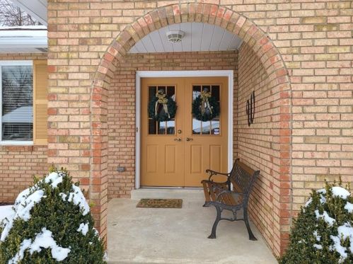 257 Falcon Ridge Dr, New Kensington, PA 15068-4958