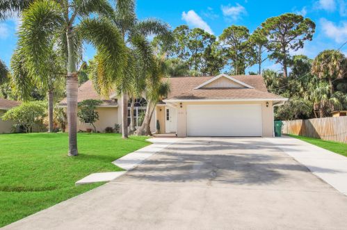 1080 Aurelia Ave, Fort Pierce, FL 34953-3248