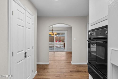 3026 Amarillo Ave, Simi Valley CA  93063-1704 exterior