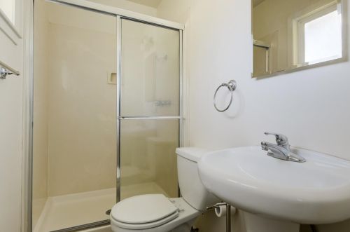 2280 Evergreen Dr, San Bruno CA  94066-1830 exterior