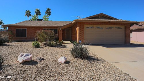 1321 9th St, Mesa, AZ 85201-3845