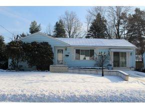 330 Doyleson Ave, Endicott, NY 13760-3406