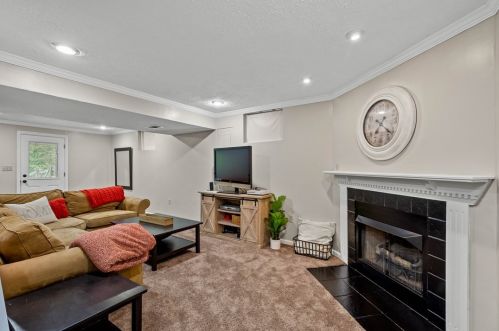 705 Kingswood Ln, Mc Donald PA  15057-2666 exterior