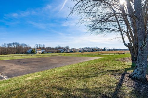 312 Isaac Tharp St, Pataskala OH 43062 exterior