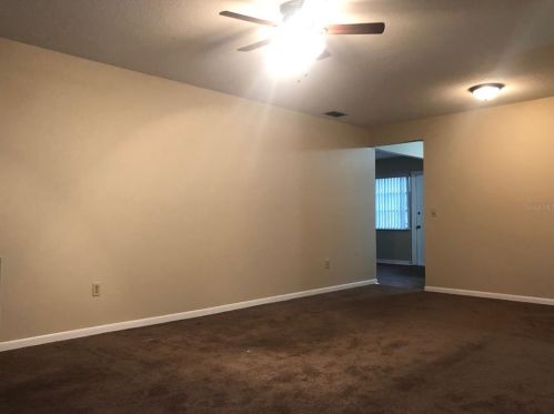 6855 Versailles, Pinellas Park FL  33781-1114 exterior