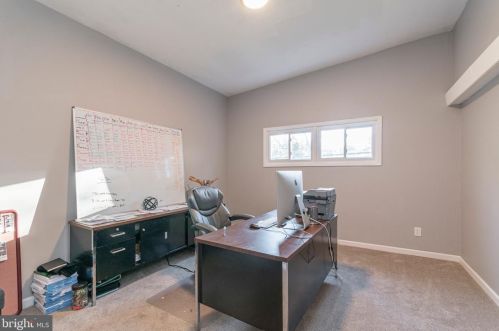 302 Lorimer Dr, Wyncote PA  19095-2114 exterior