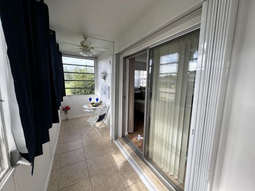 121 Camden F, West Palm Beach, FL 33417-2019