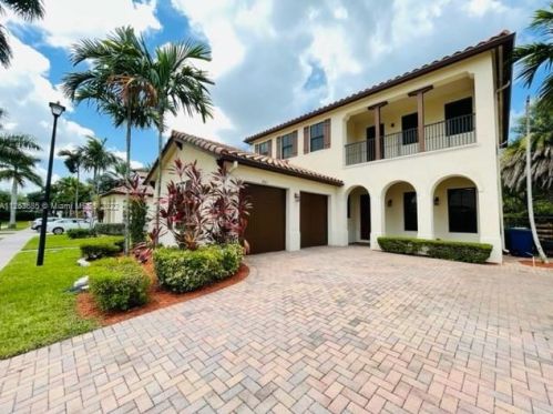 8561 38th St, Hollywood FL  33024-5016 exterior