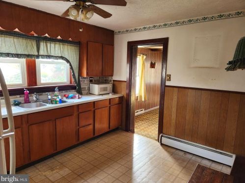 3706 Humpton Rd, Downingtown PA  19335-2126 exterior