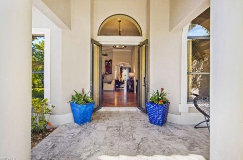 6335 Cade Ct, Naples, FL 34116-5454