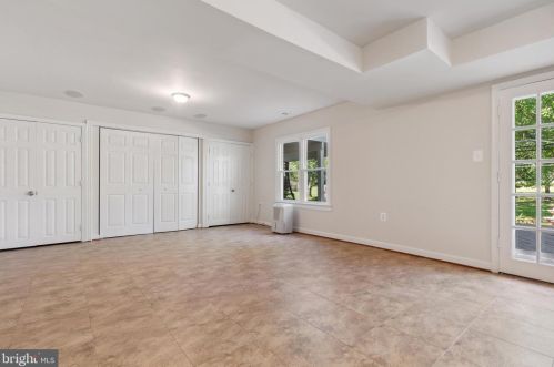 5758 Benford Dr, Haymarket VA  20169-2503 exterior