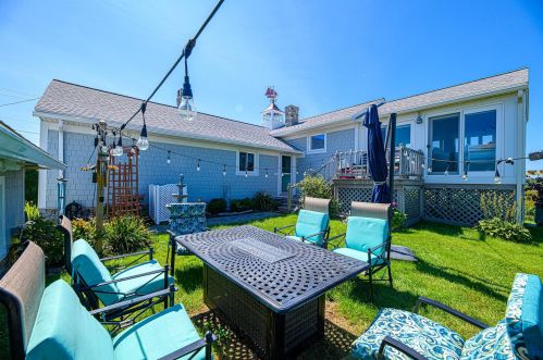 1761 Ocean Blvd, Rye NH  03870-2236 exterior